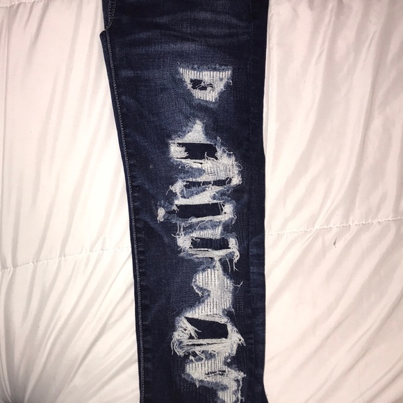 American Eagle distressed jeans - Picture 2 of 5